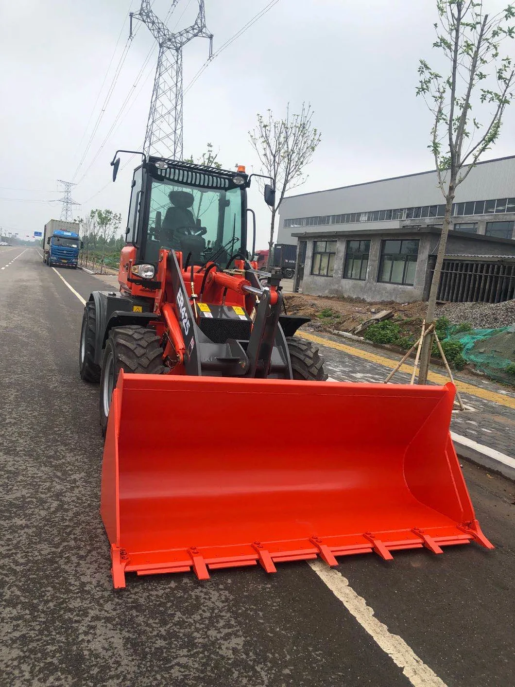 Everun Er425 Wheel Loader with Sweeper with The Advantage of Good Price